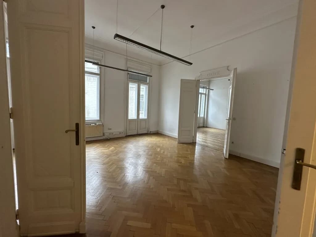 10-Zimmer-Gewerbeimmobilie mieten in Wien – 303 m², € 8.269 – Bild 4 von 11