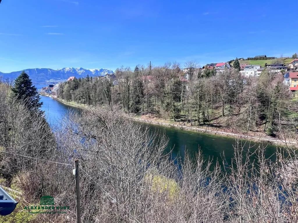 Gewerbeimmobilie kaufen in Gmunden – 284 m², € 2.410.000