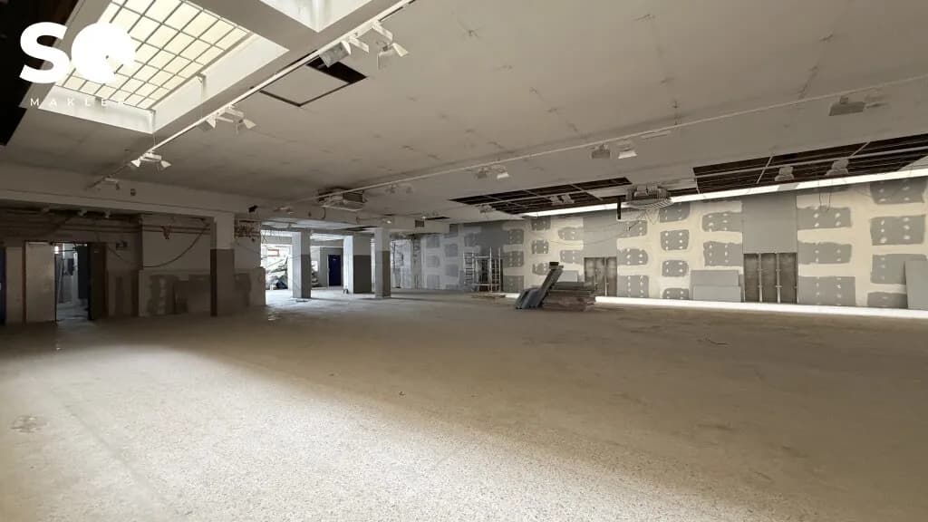 Gewerbeimmobilie mieten in Wien – 900 m², € 13.850