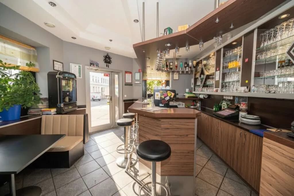 Gewerbeimmobilie kaufen in Wien – 77 m², € 280.000