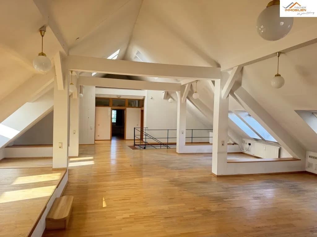 4-Zimmer-Wohnung kaufen in Neunkirchen – 314,4 m², € 249.000