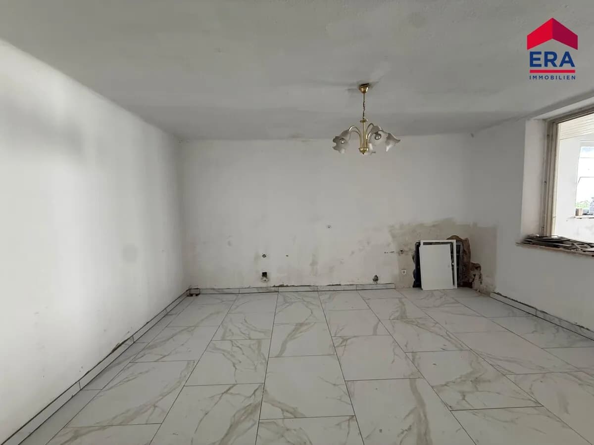 4-Zimmer-Haus kaufen in Mistelbach – 150 m², € 143.000 – Bild 3 von 9