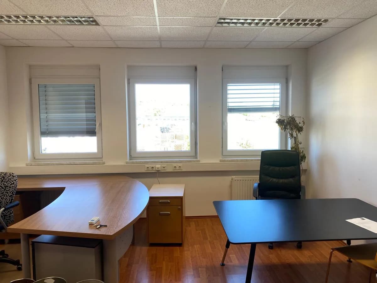 Gewerbeimmobilie mieten in Oberwart – 24 m², € 10