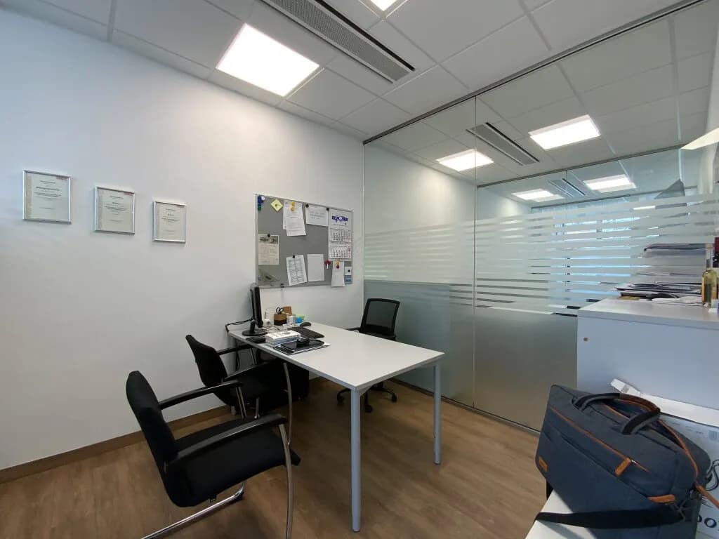 Gewerbeimmobilie mieten in Schwaz – 165 m², € 2.346 – Bild 17 von 24