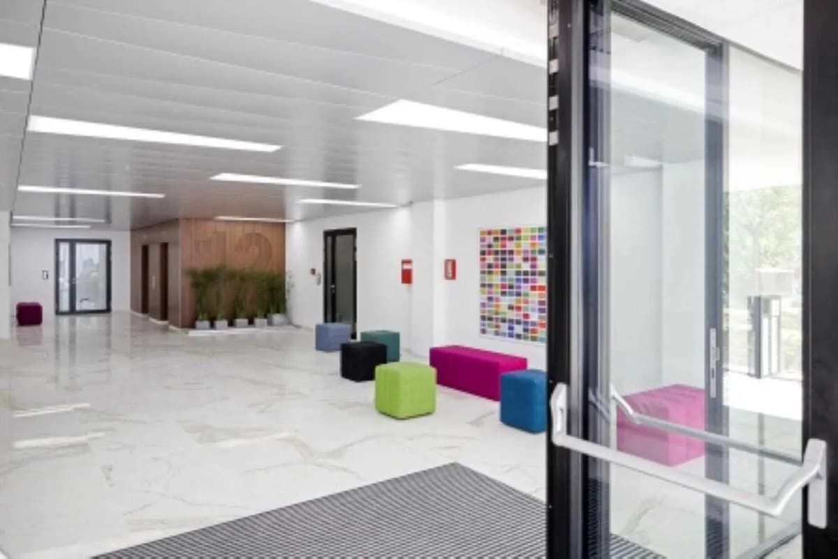 Gewerbeimmobilie mieten in Wien – 289 m², € 13 – Bild 3 von 10