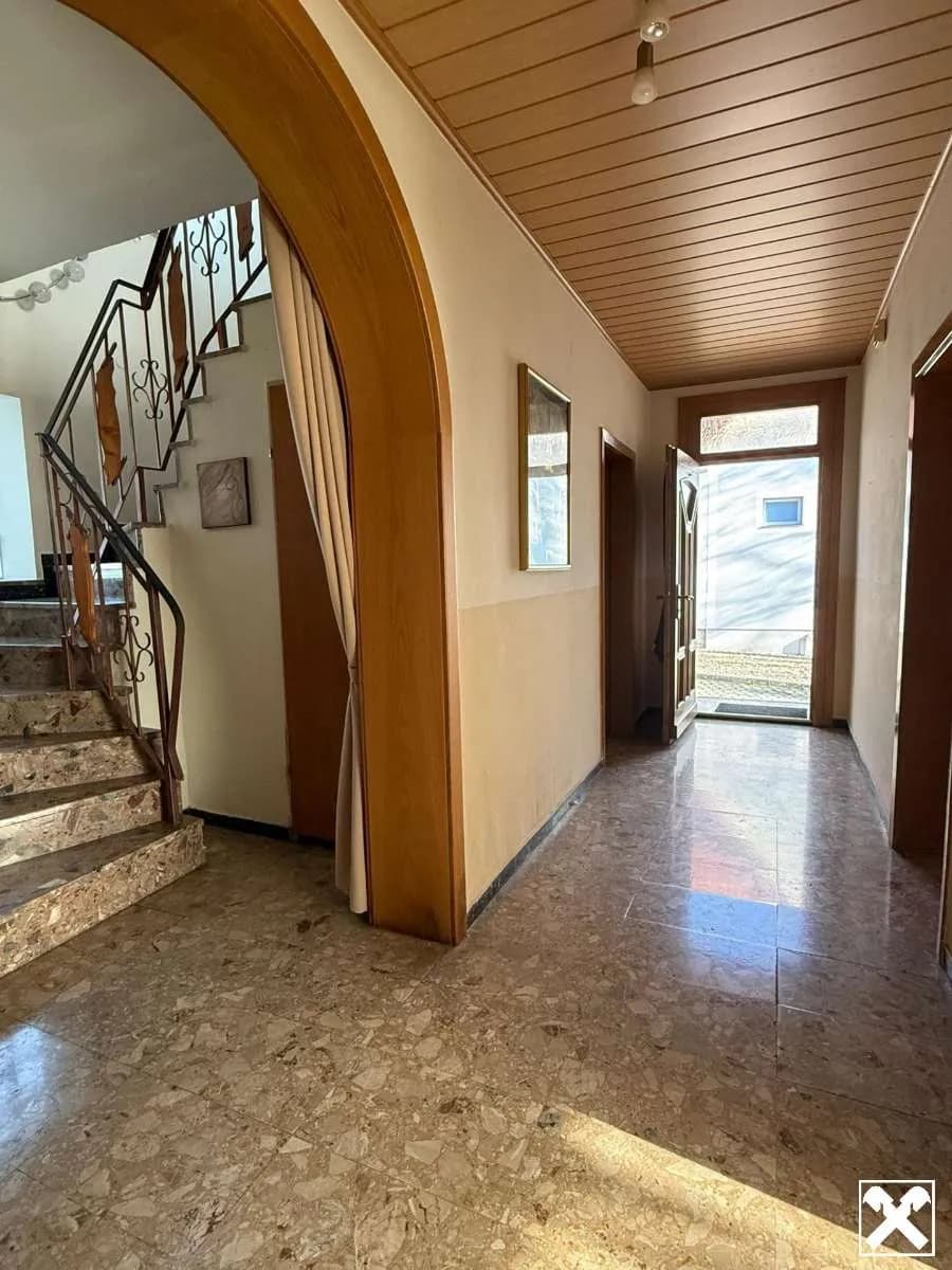 9-Zimmer-Gewerbeimmobilie kaufen in Güssing – 230 m², € 298.000 – Bild 2 von 31