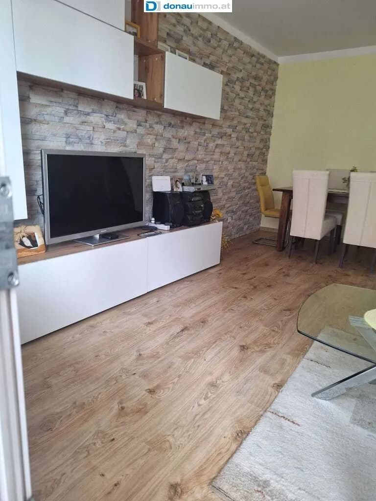 3-Zimmer-Wohnung kaufen in Wiener Neustadt – 66,4 m², € 185.000 – Bild 2 von 13
