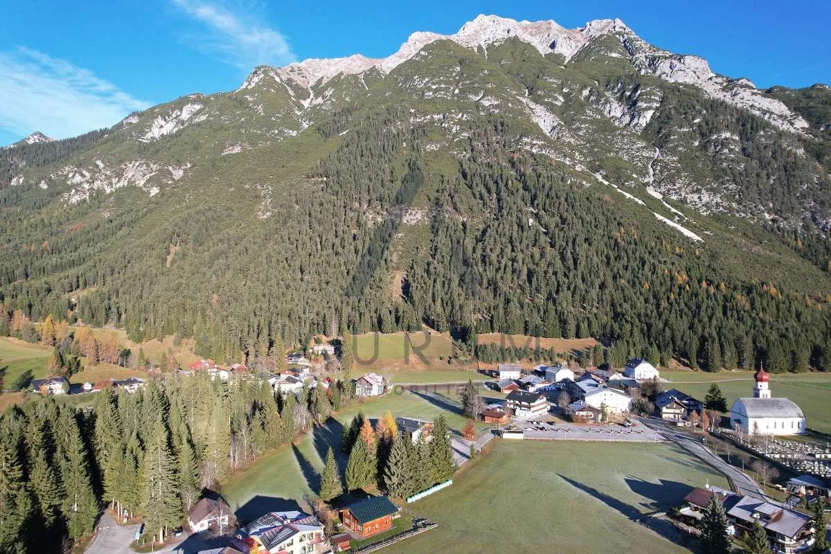 Grundstück kaufen in Innsbruck-Land – 1 800 m², € 1.187.550 – Bild 3 von 6