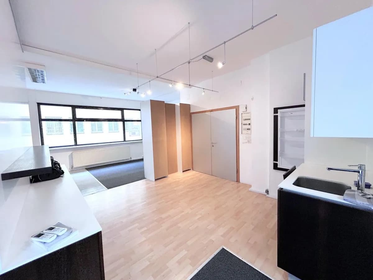 Gewerbeimmobilie mieten in Linz – 82 m², € 954 – Bild 5 von 5