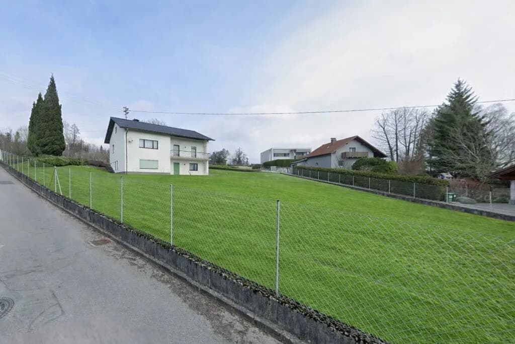 Grundstück kaufen in Linz Land – 2 156 m², € 1.400.000