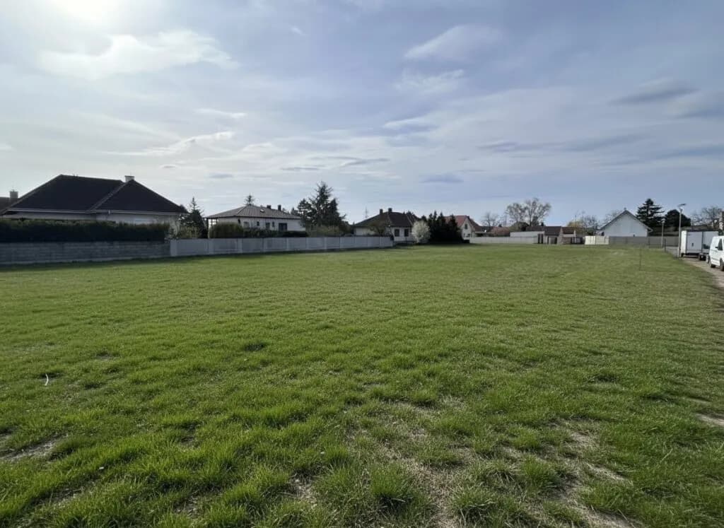 Grundstück kaufen in Neusiedl am See – 911 m², € 355.290