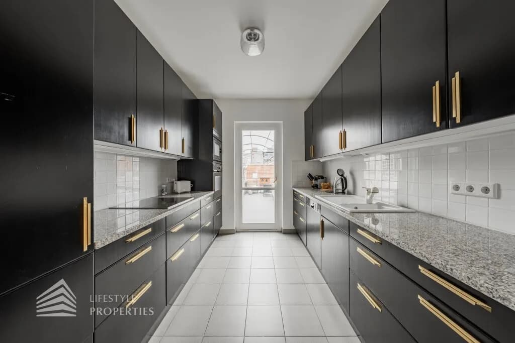 8-Zimmer-Wohnung mieten in Wien – 326 m², € 12.500 – Bild 4 von 49