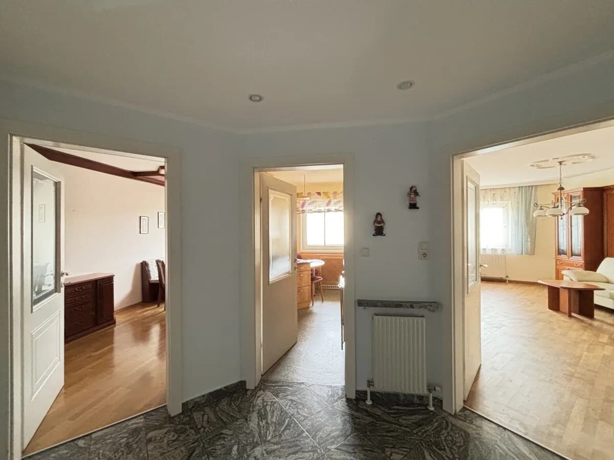 3-Zimmer-Wohnung kaufen in Amstetten – 100,46 m², € 245.000 – Bild 2 von 13