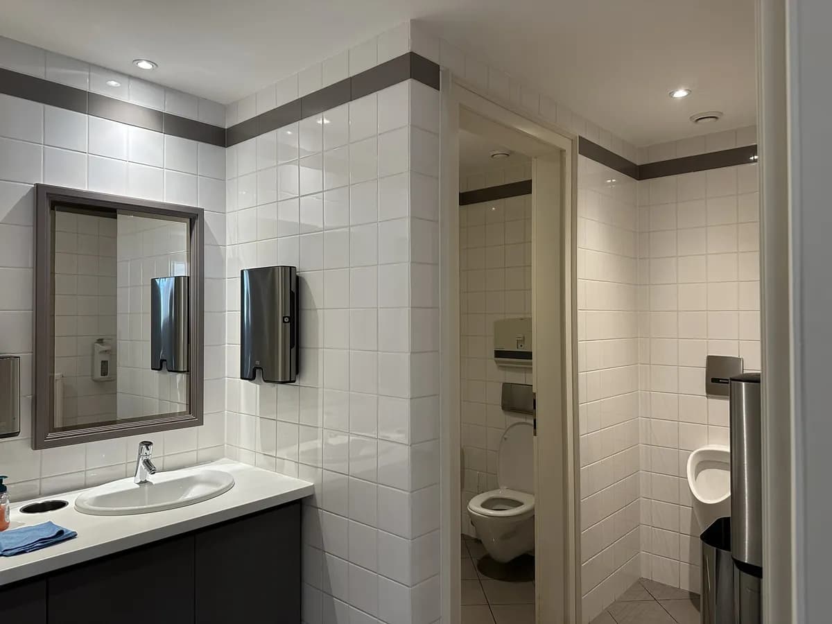 Gewerbeimmobilie mieten in Wien – 323 m², € 9.780 – Bild 14 von 18
