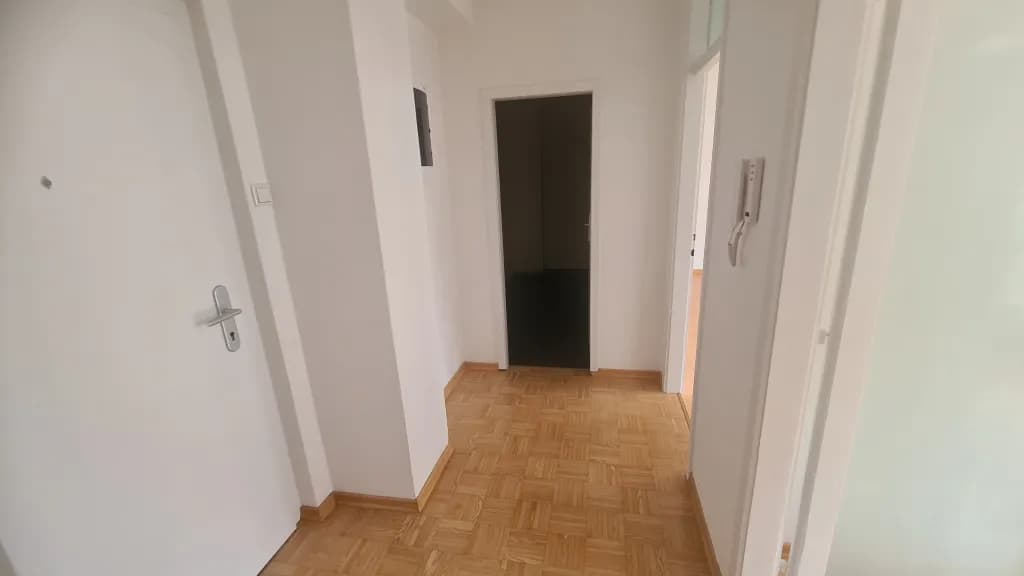 3-Zimmer-Gewerbeimmobilie mieten in Villach – 76 m², € 838 – Bild 4 von 8