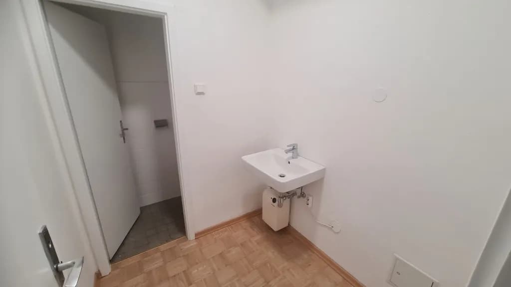 3-Zimmer-Gewerbeimmobilie mieten in Villach – 76 m², € 838 – Bild 5 von 8