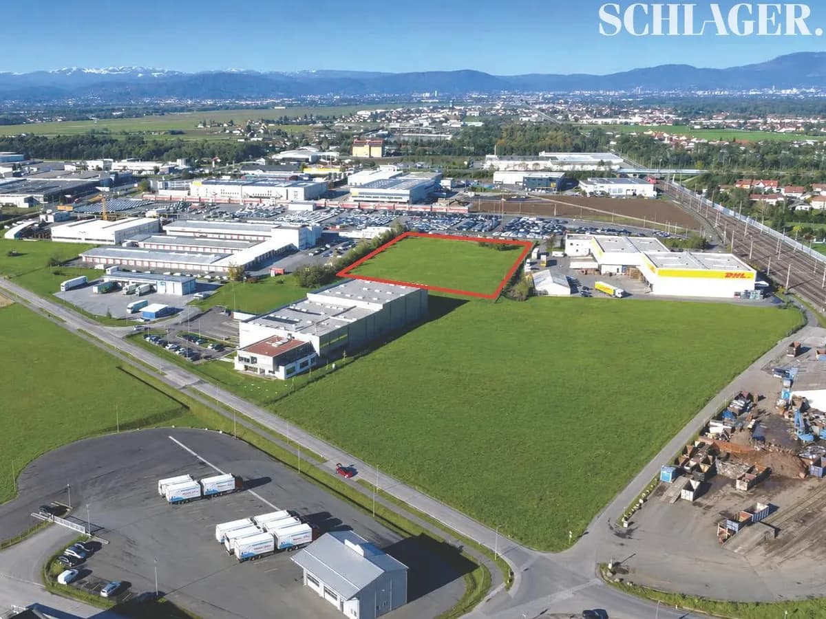 Grundstück kaufen in Graz-Umgebung – 14 639 m², € 3.806.140