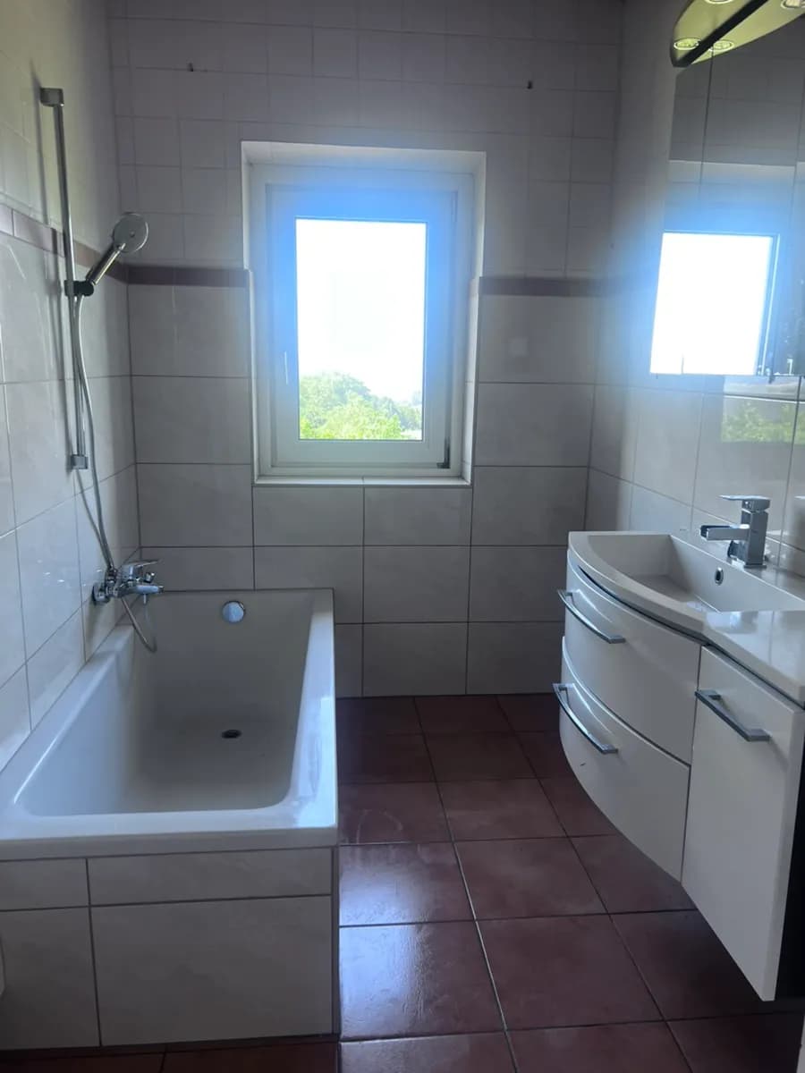 4-Zimmer-Wohnung mieten in Eferding – 100 m², € 1.195 – Bild 7 von 13