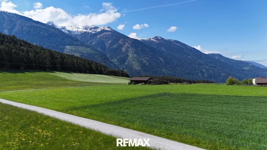 Grundstück kaufen in Imst – 533 m², € 395.000