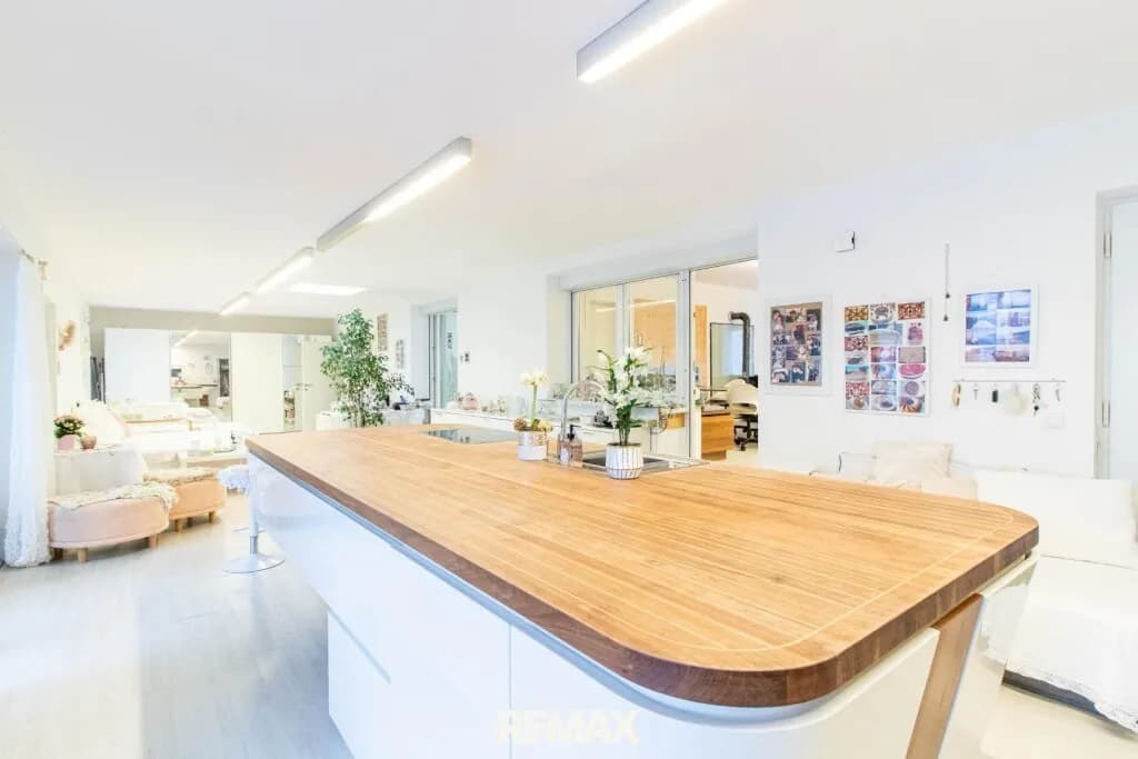 8-Zimmer-Haus kaufen in Wels – 262 m², € 720.000 – Bild 5 von 24