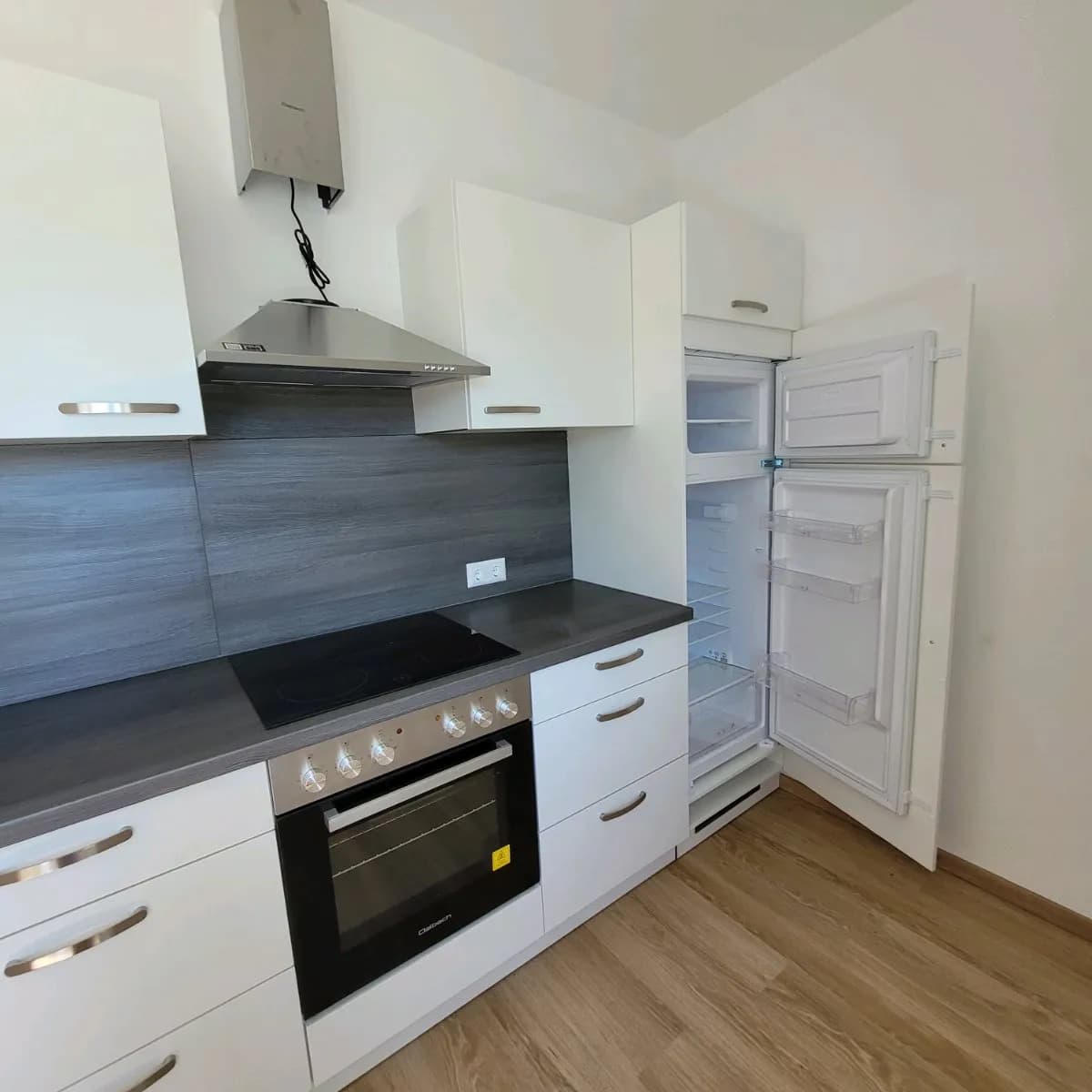 3-Zimmer-Wohnung mieten in Neunkirchen – 67 m², € 700 – Bild 2 von 14