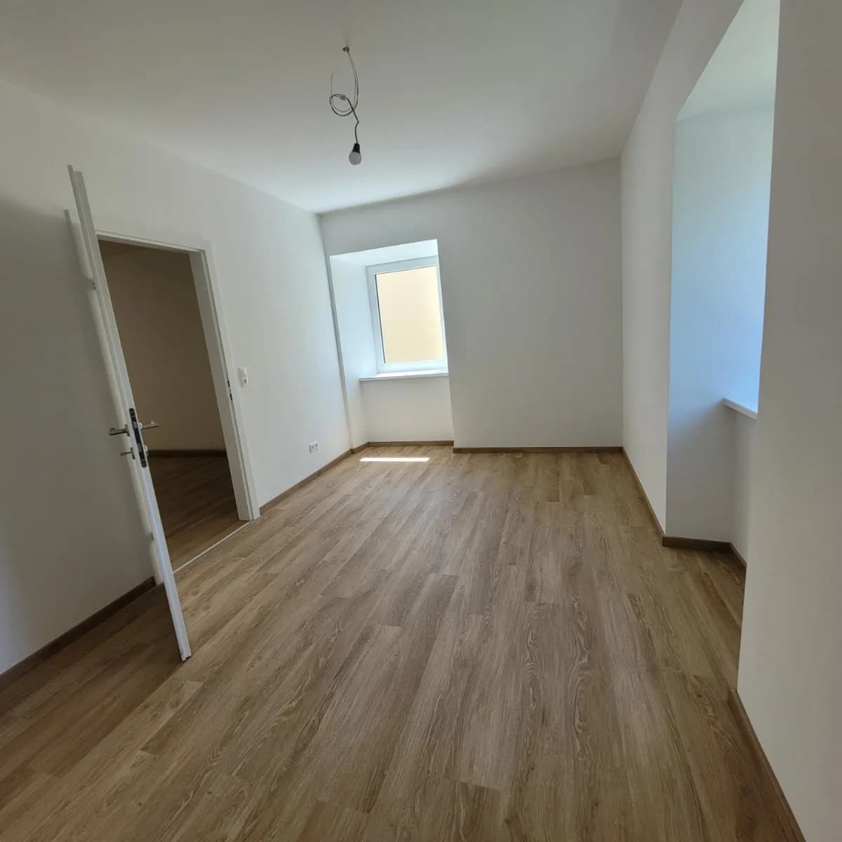 3-Zimmer-Wohnung mieten in Neunkirchen – 67 m², € 700 – Bild 4 von 14
