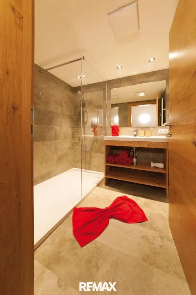 8-Zimmer-Gewerbeimmobilie kaufen in Landeck – 380 m² – Bild 7 von 7