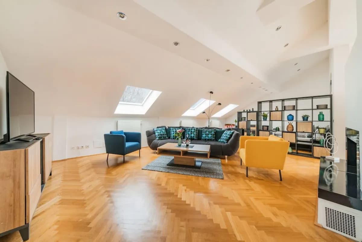4-Zimmer-Wohnung mieten in Wien – 240 m², € 4.935 – Bild 1 von 24