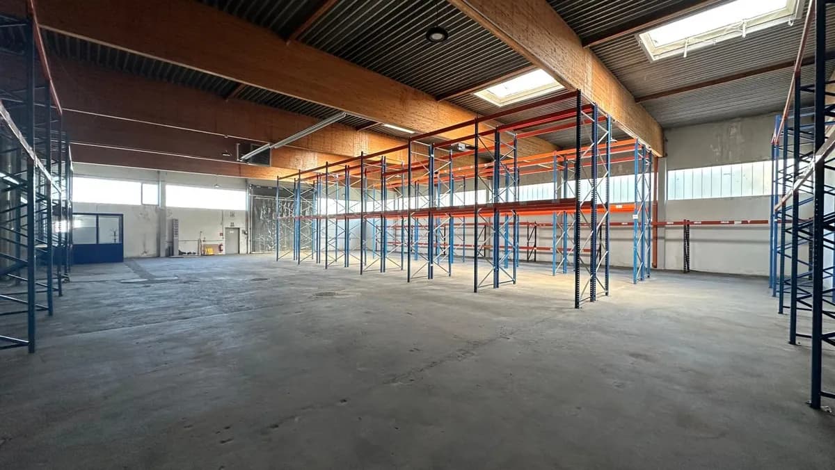 Gewerbeimmobilie mieten in Wien – 400 m², € 3.200