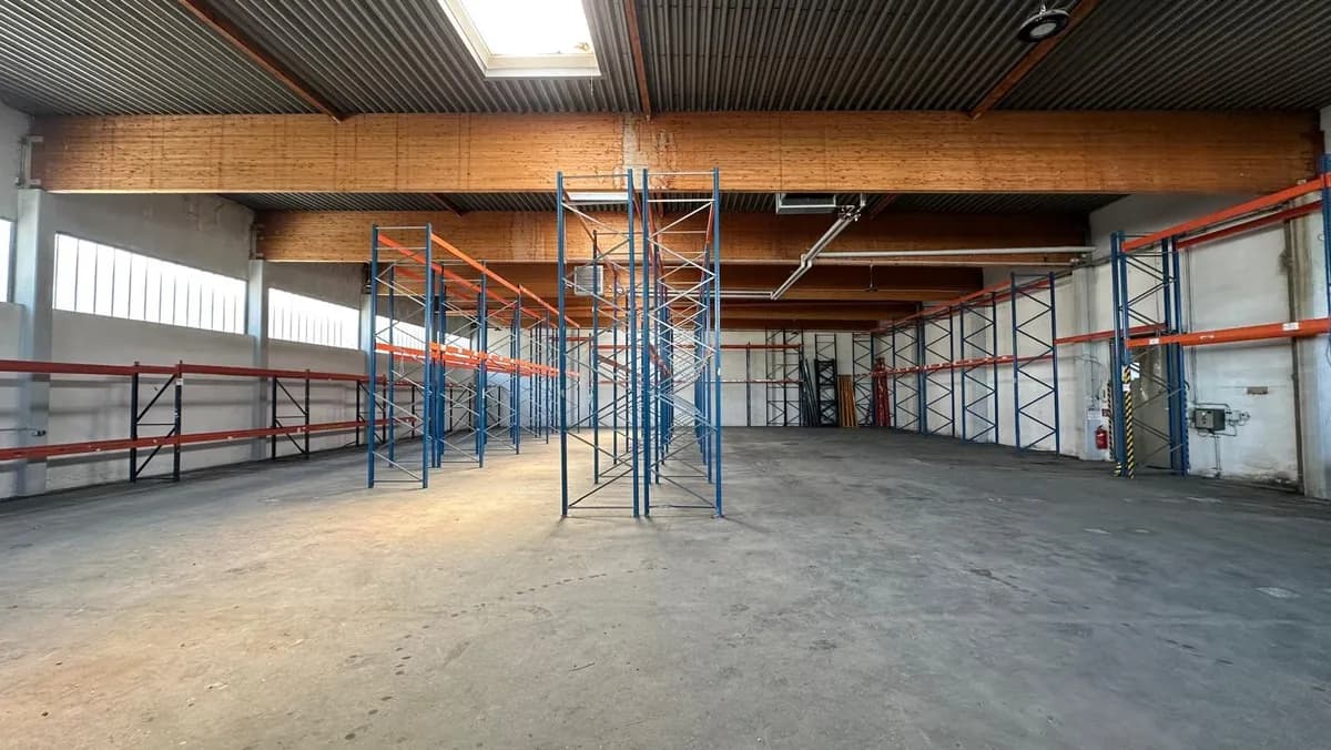 Gewerbeimmobilie mieten in Wien – 400 m², € 3.200 – Bild 8 von 10