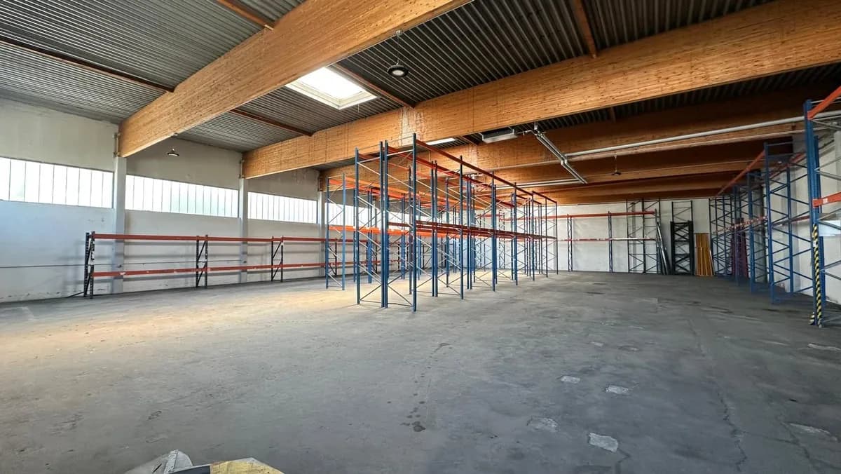 Gewerbeimmobilie mieten in Wien – 400 m², € 3.200 – Bild 9 von 10