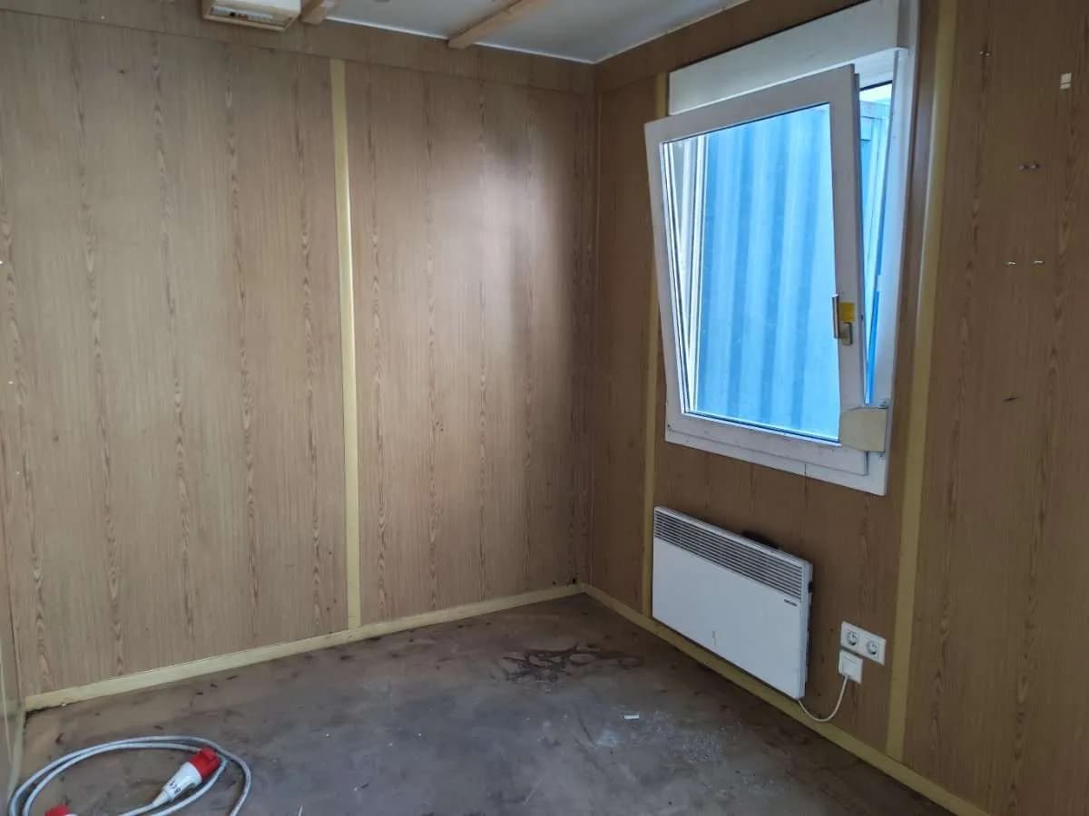 1-Zimmer-Gewerbeimmobilie mieten in Gänserndorf – 14 m², € 100 – Bild 2 von 4