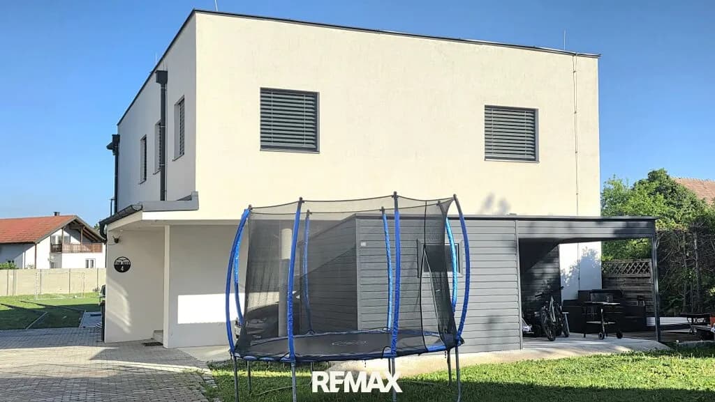 6-Zimmer-Haus kaufen in Bruck an der Leitha – 190 m², € 749.000 – Bild 2 von 24