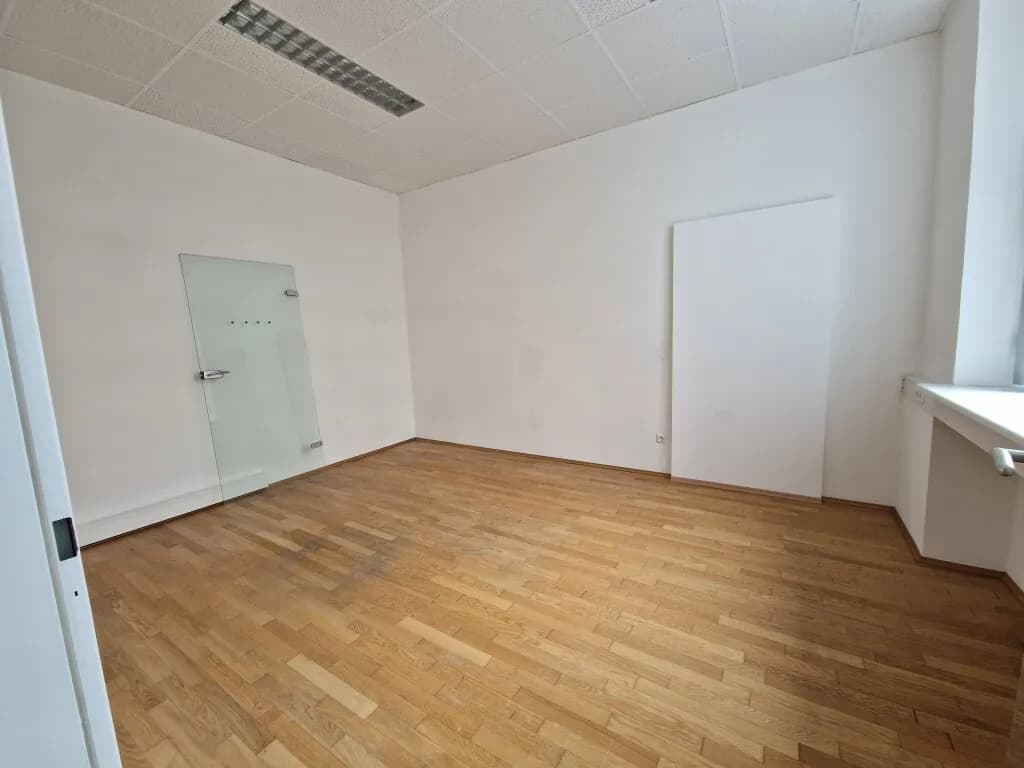 4-Zimmer-Gewerbeimmobilie mieten in Wien – 132 m², € 1.782 – Bild 2 von 5