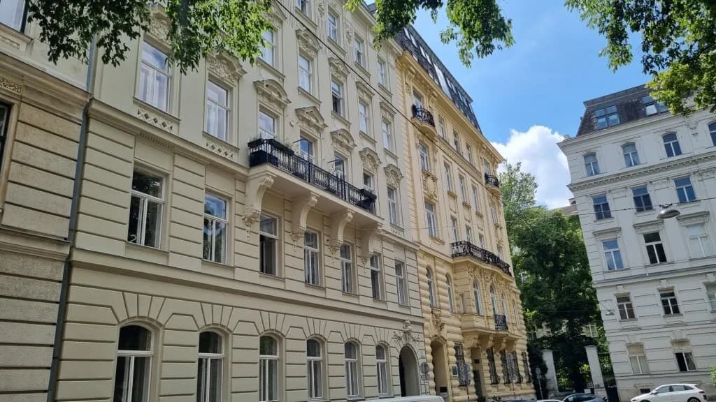 Gewerbeimmobilie mieten in Wien – 273 m², € 5.897