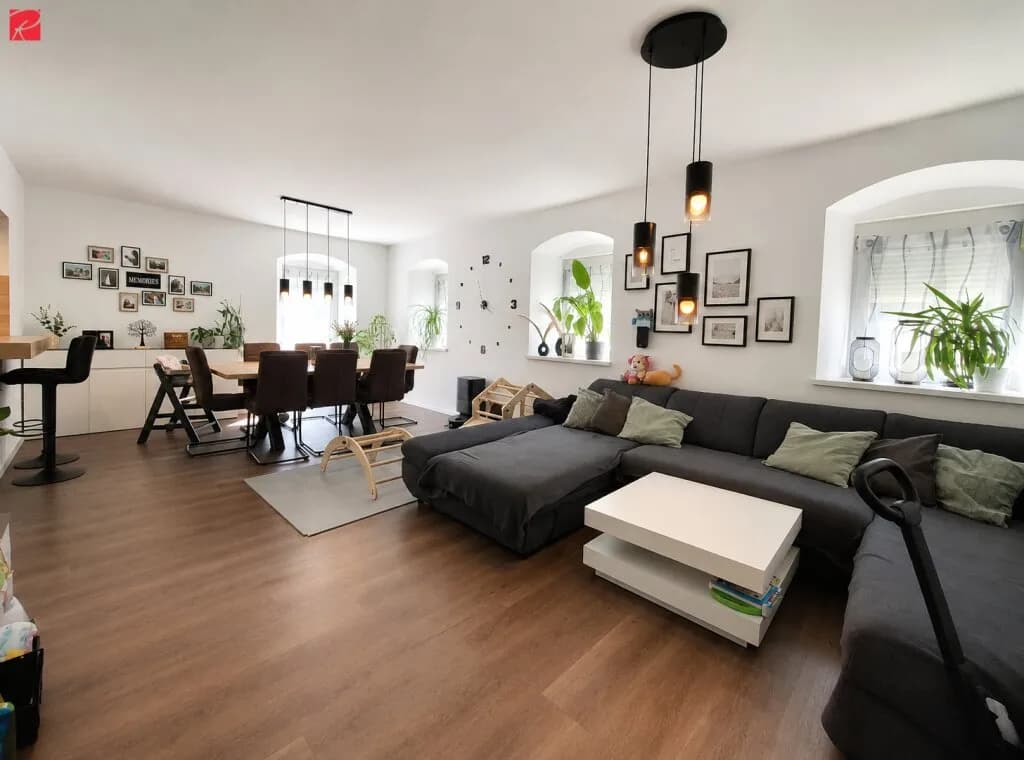 6-Zimmer-Haus kaufen in Weiz – 257 m², € 399.999 – Bild 2 von 8