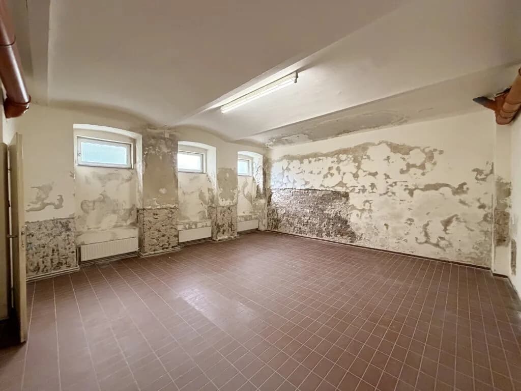 1-Zimmer-Gewerbeimmobilie mieten in Wien – 30 m², € 242 – Bild 1 von 3