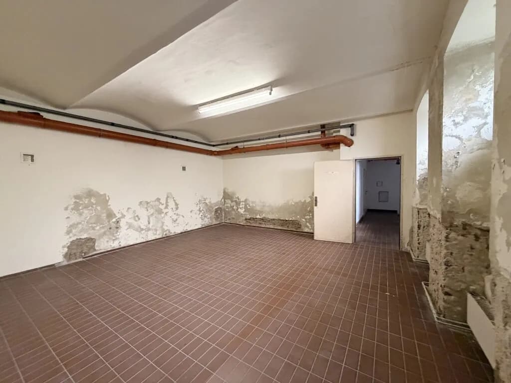 1-Zimmer-Gewerbeimmobilie mieten in Wien – 30 m², € 242 – Bild 2 von 3