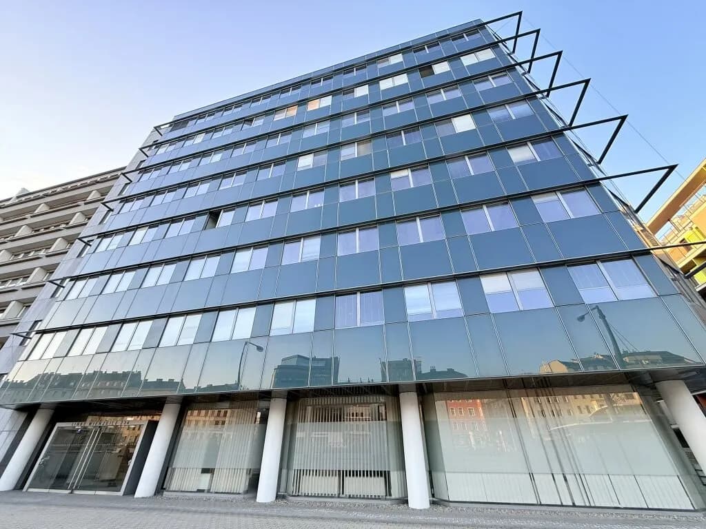Gewerbeimmobilie mieten in Wien – 682 m², € 11.110