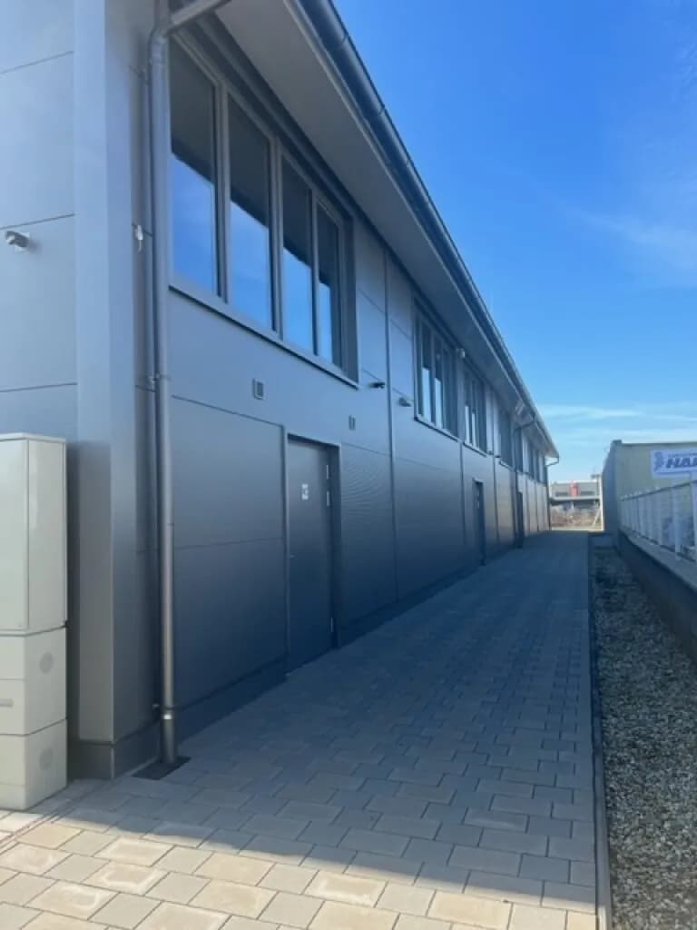 Gewerbeimmobilie mieten in Gänserndorf – 226 m², € 10 – Bild 2 von 13