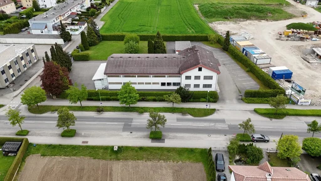 Gewerbeimmobilie mieten in Wels – 560 m², € 5.000 – Bild 2 von 60