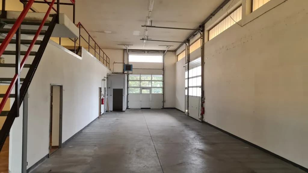 Gewerbeimmobilie mieten in Wels – 560 m², € 5.000 – Bild 25 von 60
