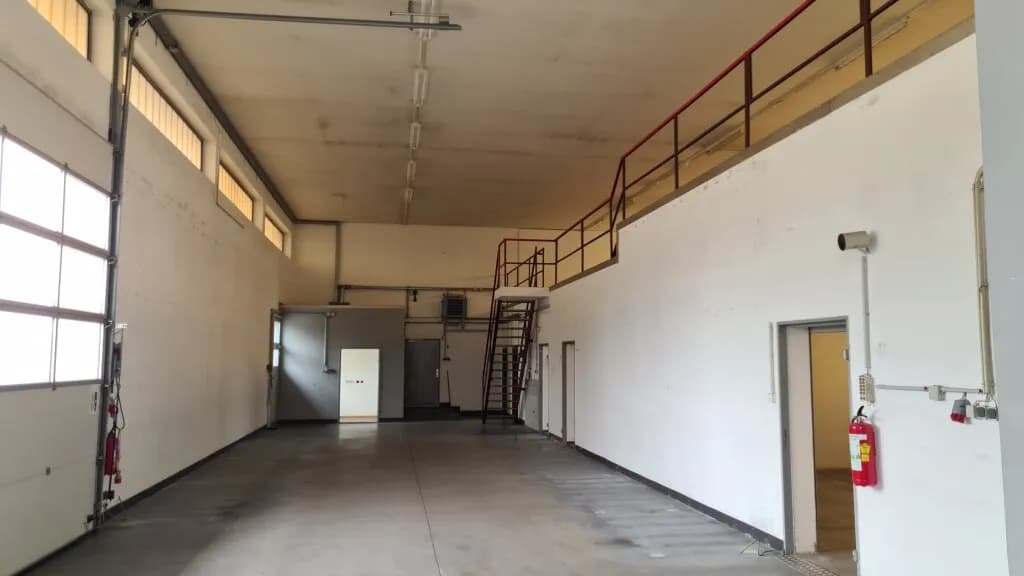 Gewerbeimmobilie mieten in Wels – 560 m², € 5.000 – Bild 32 von 60