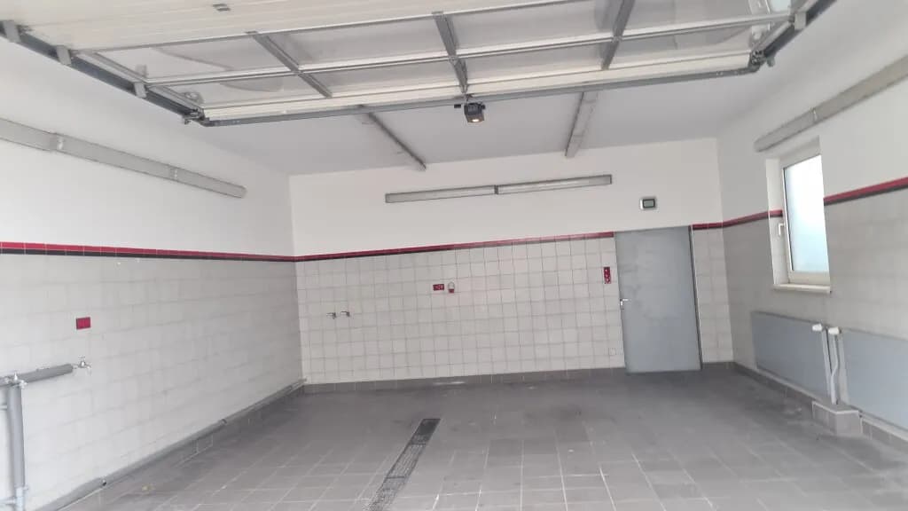 Gewerbeimmobilie mieten in Wels – 560 m², € 5.000 – Bild 40 von 60