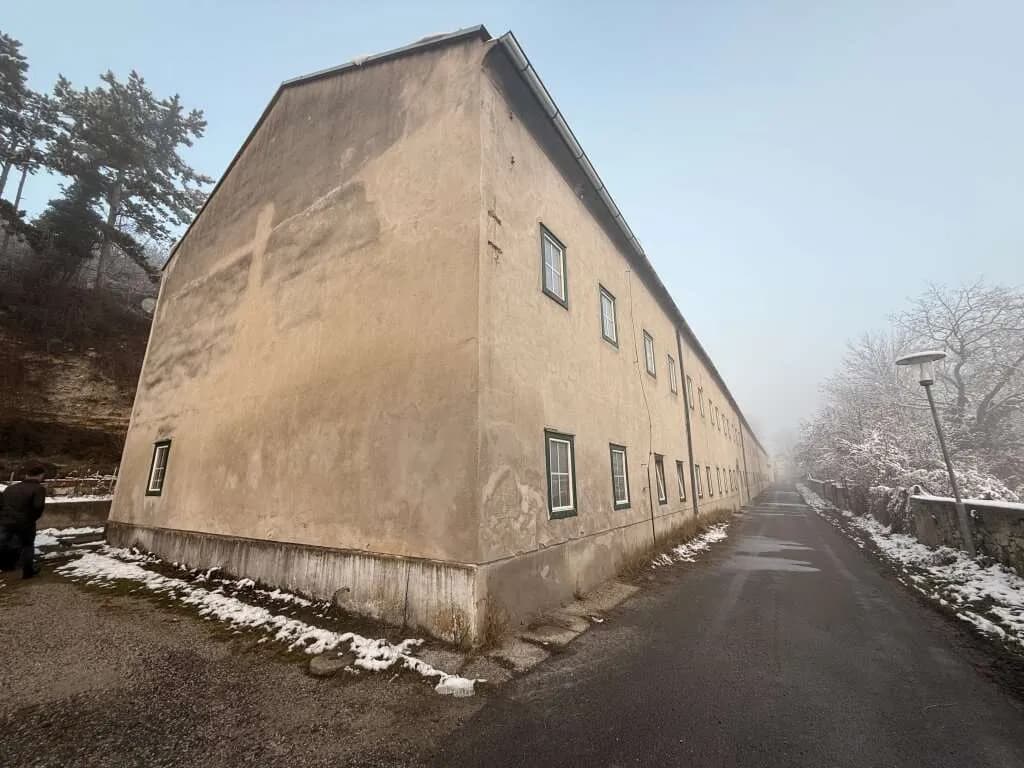Gewerbeimmobilie kaufen in Wiener Neustadt Land – 685 m², € 670.000 – Bild 4 von 17