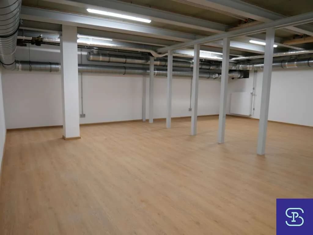 4-Zimmer-Gewerbeimmobilie mieten in Wien – 232 m², € 4.188 – Bild 15 von 22