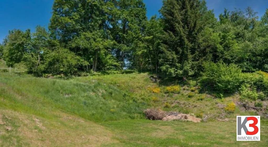 Grundstück kaufen in Klagenfurt – 1 200 m², € 230.000