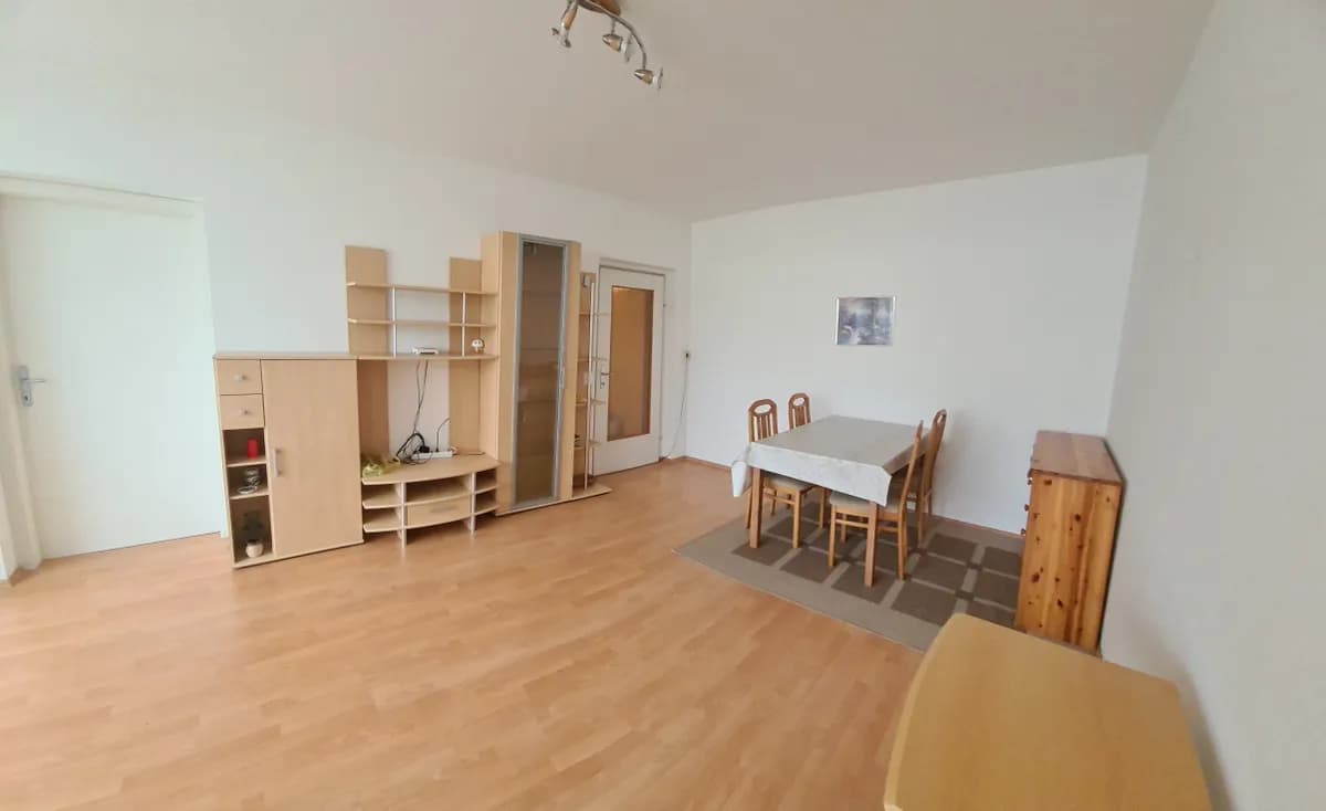 2-Zimmer-Wohnung mieten in Gmunden – 53 m², € 860 – Bild 2 von 8