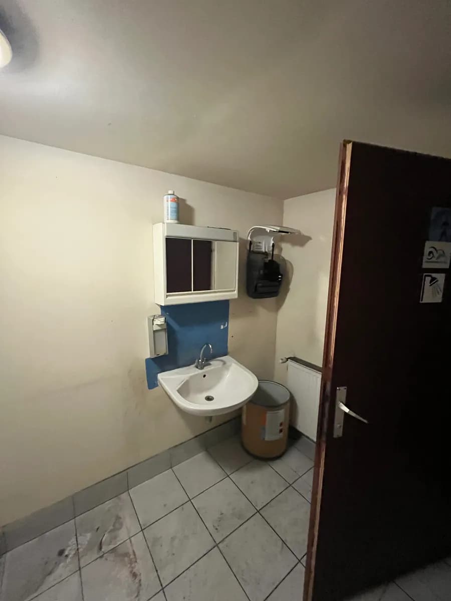 Gewerbeimmobilie mieten in Bruck-Mürzzuschlag – 1 307 m², € 4 – Bild 41 von 65