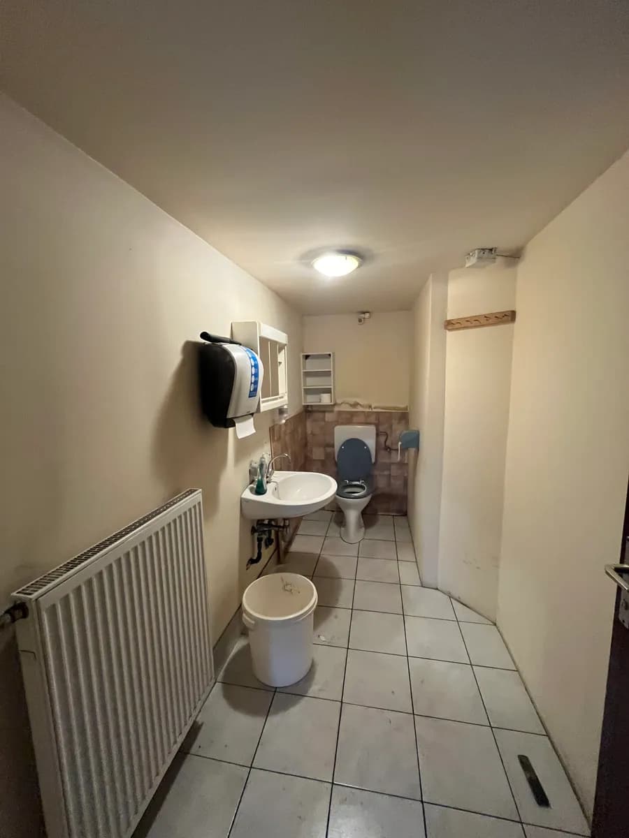 Gewerbeimmobilie mieten in Bruck-Mürzzuschlag – 1 307 m², € 4 – Bild 43 von 65